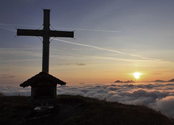Holzlebn sunrise hiking tours with Sepp Holzlebn sunrise hiking tours with Sepp