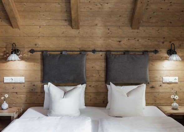 Chalet Schlafzimmer aus Zirbenholz Chalet Schlafzimmer aus Zirbenholz