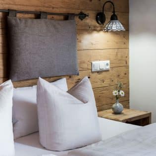 Chalet Schlafzimmer aus Zirbenholz Chalet Schlafzimmer aus Zirbenholz