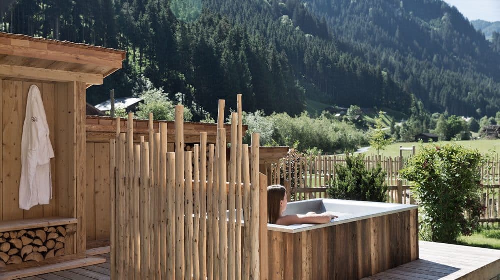 Feriendorf Holzleb'n: Baden im Freien Feriendorf Holzleb'n: Baden im Freien