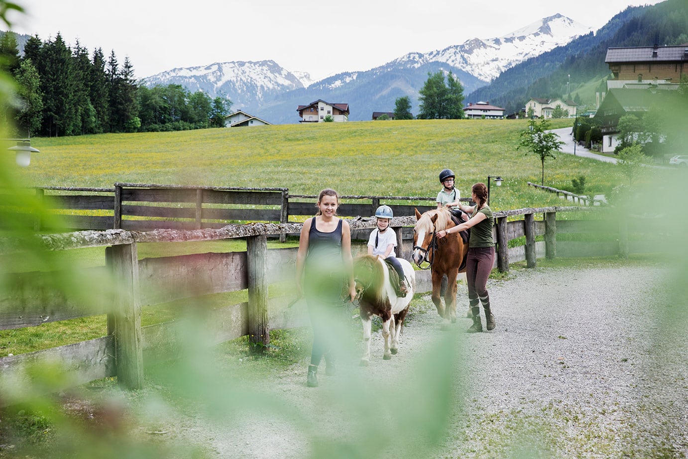 Unsere Reitbahn befindet sich direkt im Feriendorf