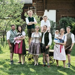 Family Fischbacher – Your hosts at Holzleb´n
