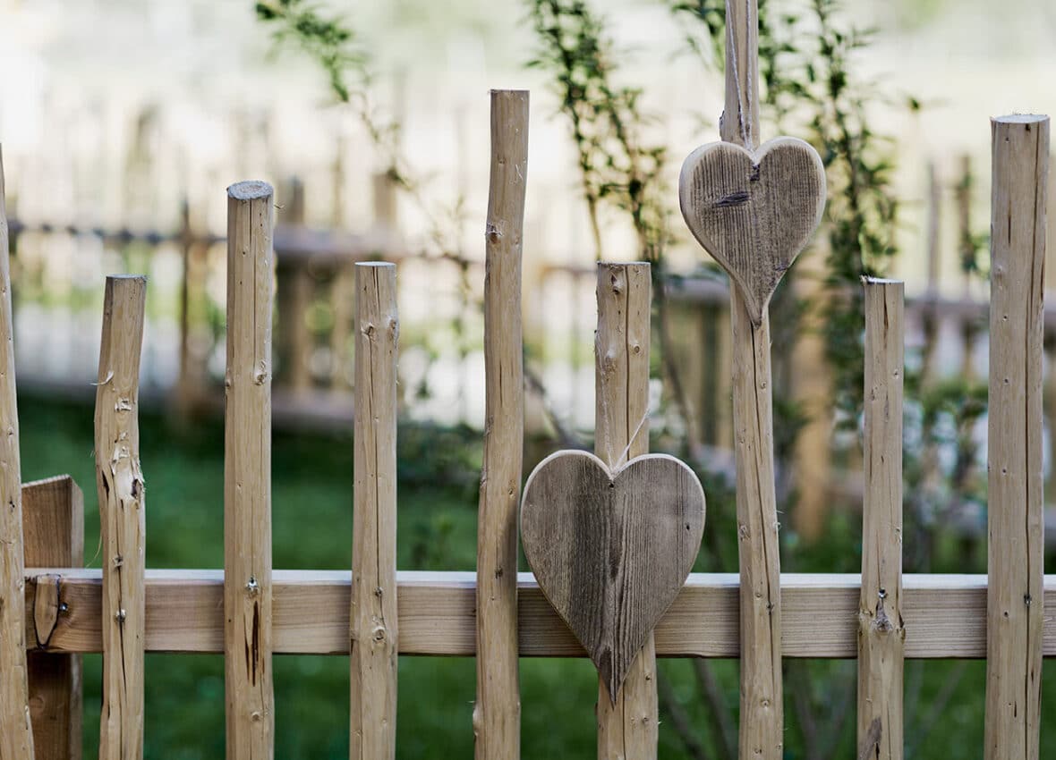 Holzlebn chalet fence