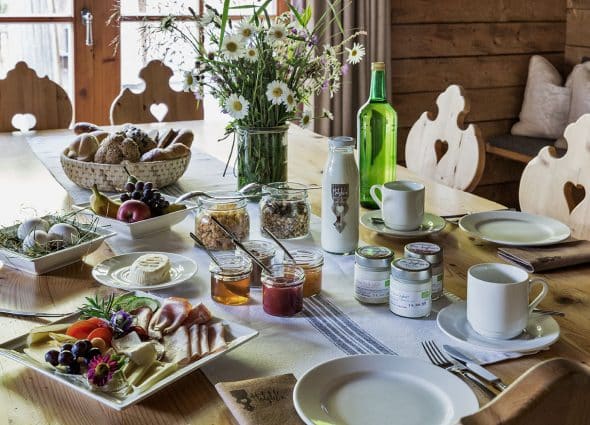 Almfrühstück im Chalet oder in der Ferienwohnung
