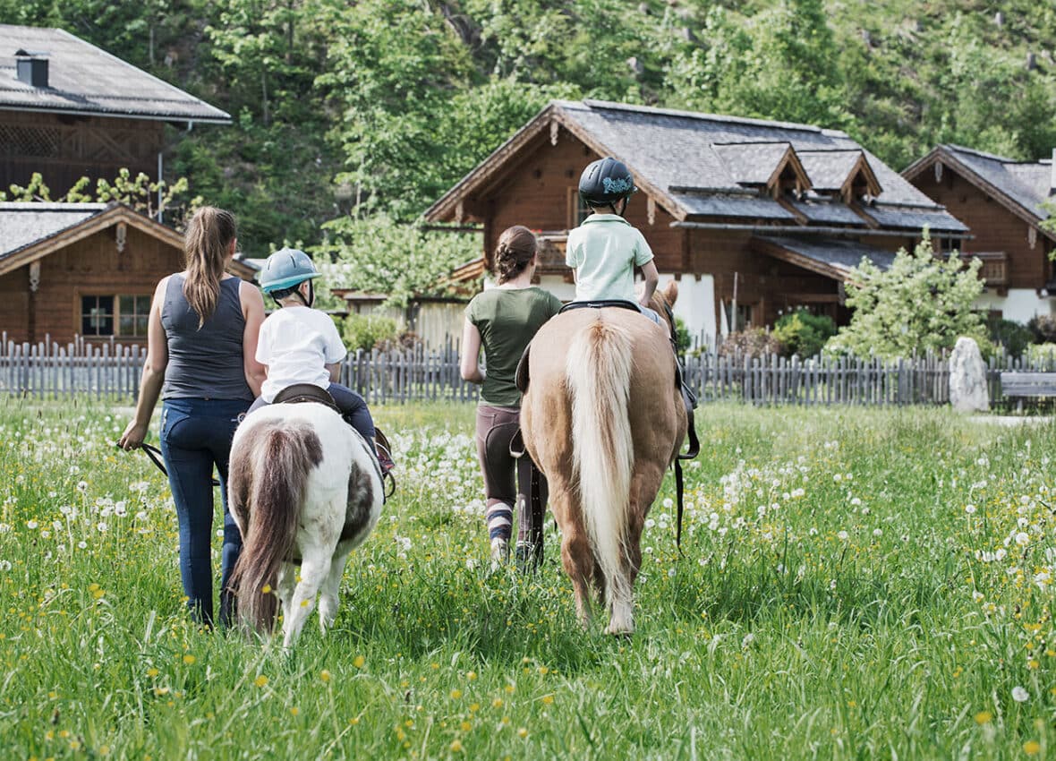 Reiten im Feriendorf Holzleb'n, Großarl