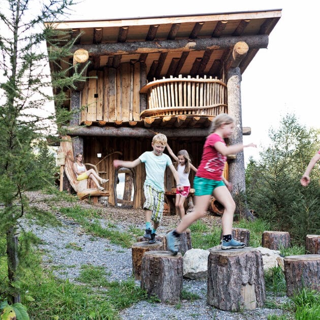 Waldspielplatz im Feriendorf