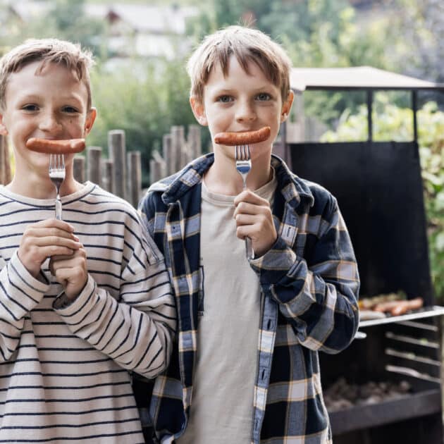 Grillen im Urlaub - macht Kindern Spaß