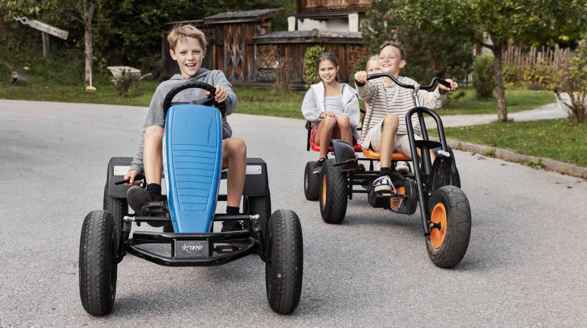 Gokarts fahren im Feriendorf