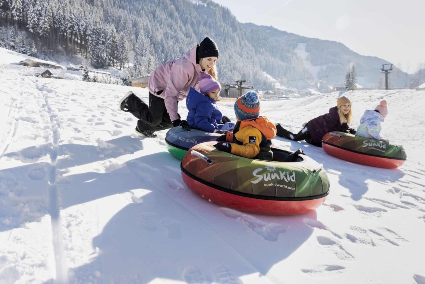 Rodelabenteuer direkt am Skilift gegenüber vom Feriendorf